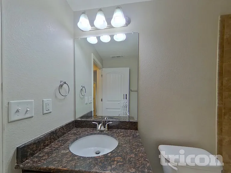 7415 Pimlico Dr — Photo 17