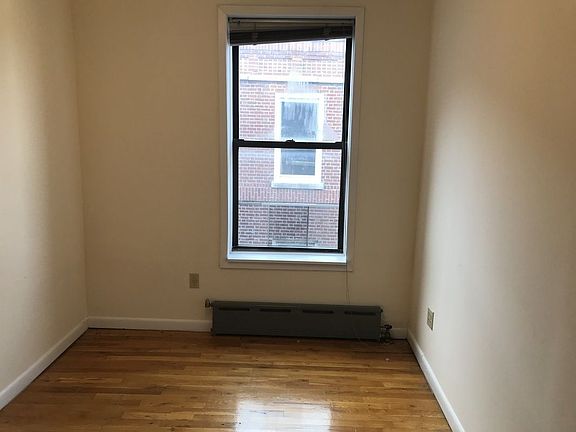 4th image of 3163 33rd St APT 26