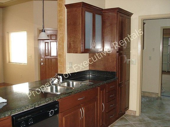 5th image of 4226B Tres Ninos