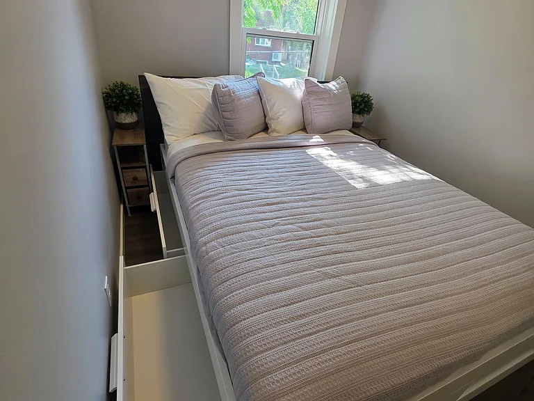 82 Albert St N #1 — Photo 11