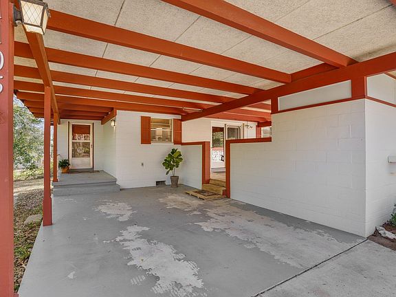 3rd image of 1105 Brandt Dr