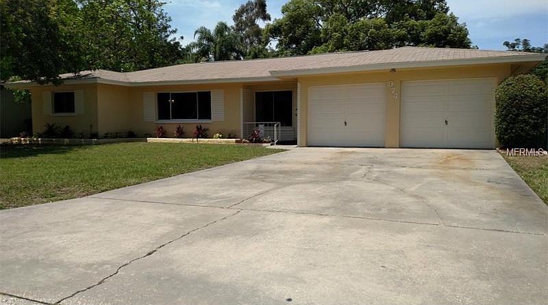1st image of 974 Parkwood Dr