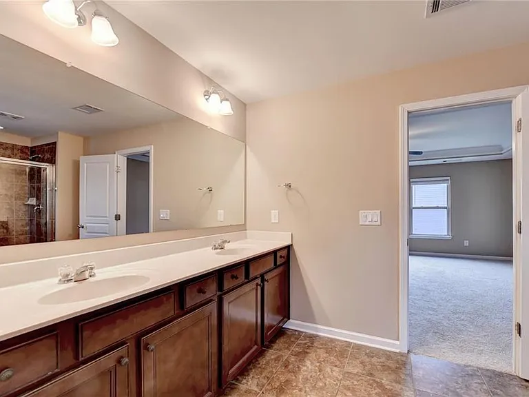 4228 Woods Creek Ln — Photo 63