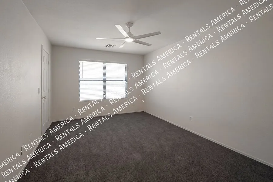 Building Photo - 10646 E Bogart Ave