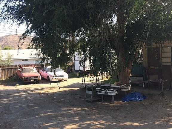 4th image of 25865 Melba Ave