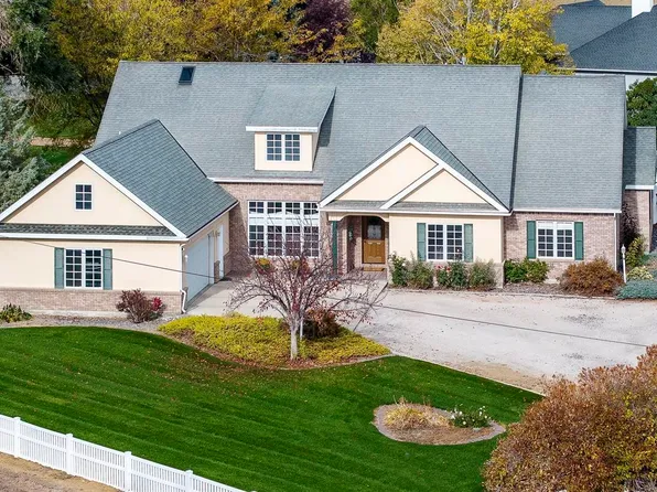 702 Mountain View St, Powell, WY 82435