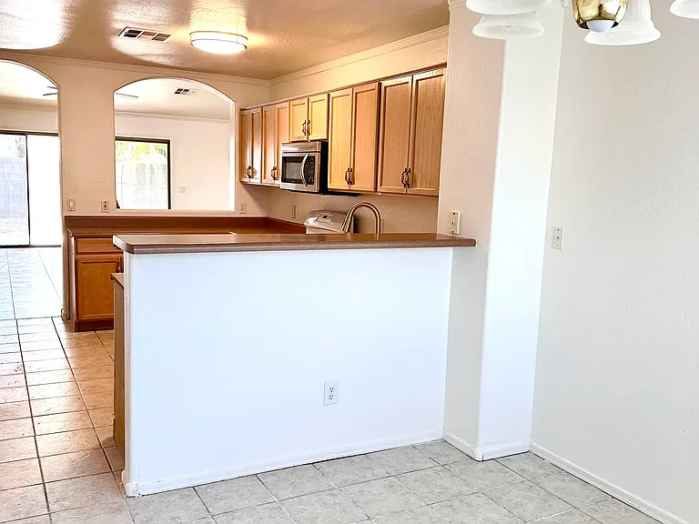 7124 N 77th Dr — Photo 10