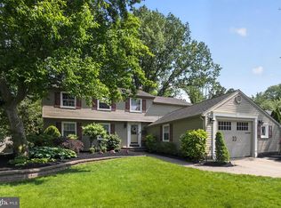 549 Covered Bridge Rd, Cherry Hill, NJ 08034