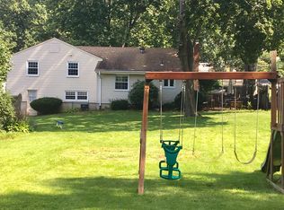 217 Goodale Dr, Newington, CT 06111