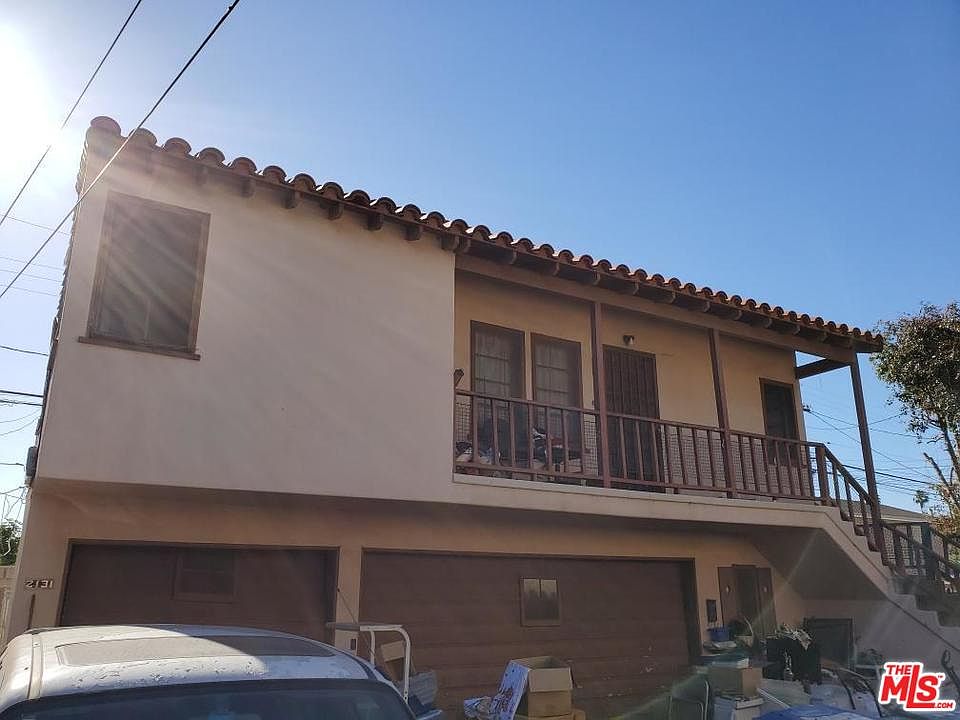 2nd image of 2129 Alsace Ave