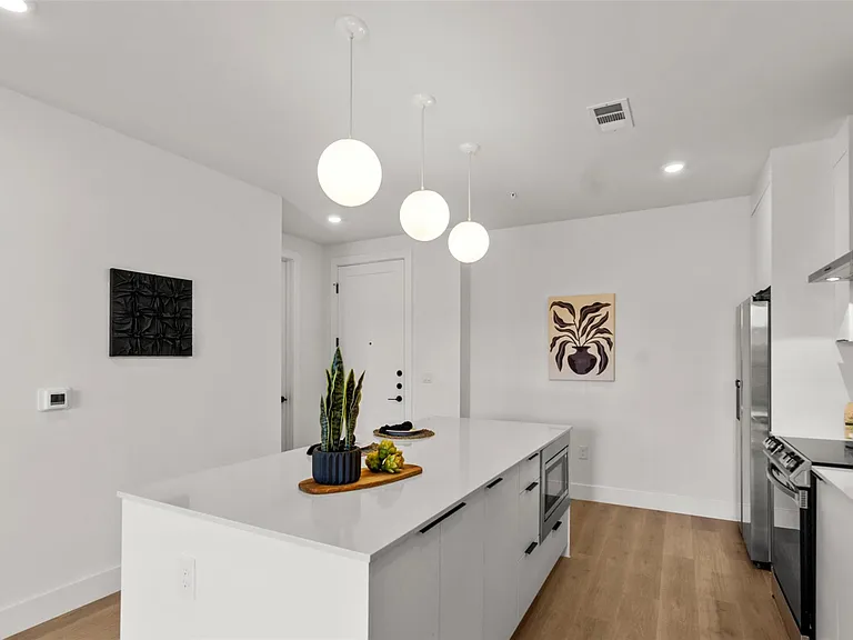 1701 Simond Ave #418 — Photo 7
