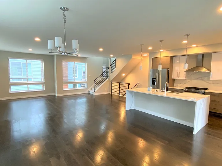 16378 NE 12th Pl — Photo 7