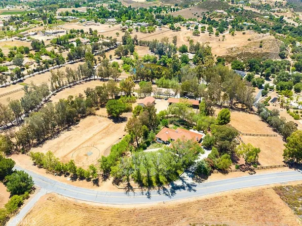 38785 Avenida Bonita, Murrieta, CA 92562