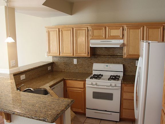 2nd image of 1067 Niguel Ln