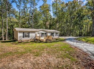 1009 Trailwinds Dr, Westminster, SC 29693