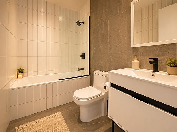 5th image of 1350 Jefferson Ave #3B