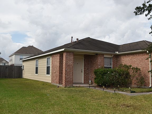 3rd image of 1822 Serenata Ln