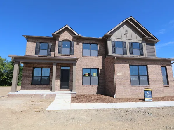 61961 Moore Ln, Washington, MI 48094