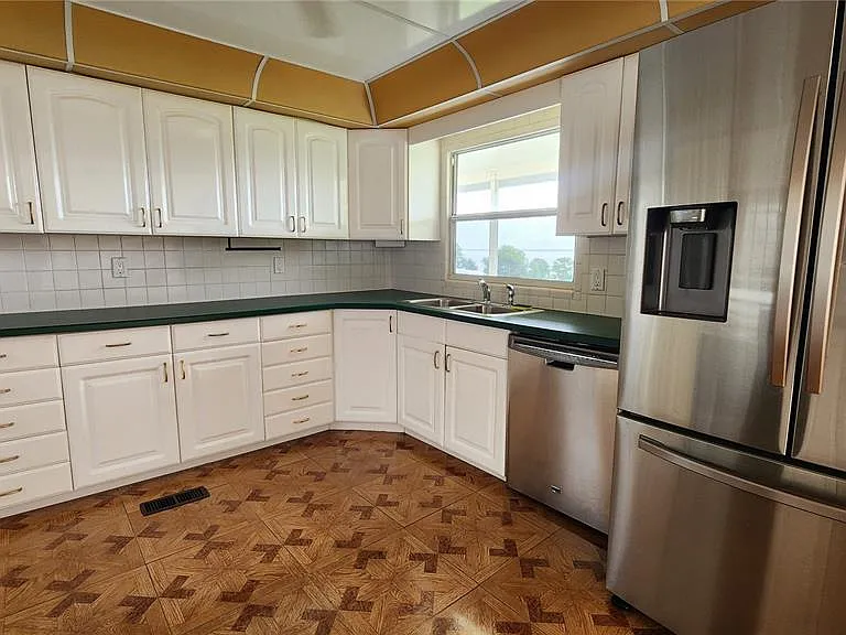 17653 Broad St — Photo 7