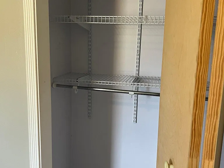 1361 Portland Ave NE #2 — Photo 9