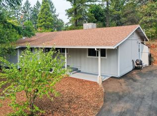 22 Maywood Ln, Applegate, CA 95703