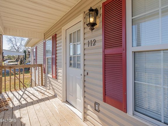 3rd image of 112 Grace Ln