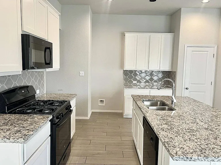 1340 Low Branch Ln — Photo 6