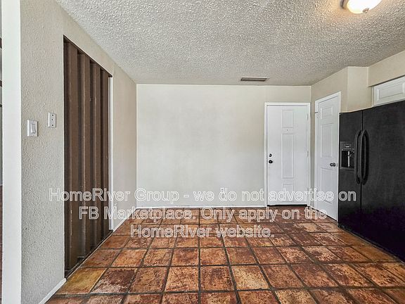 5th image of 1402 Fair Oaks Blvd