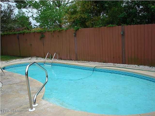 1st image of 649 Lagoon Oaks Cir