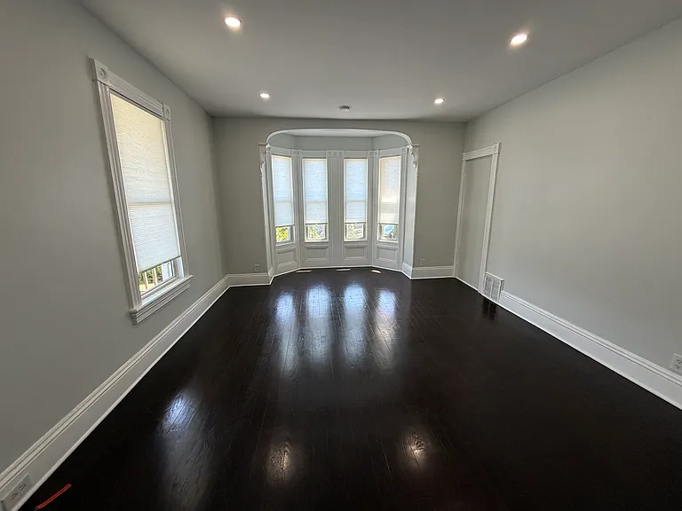 54 South St #1A — Photo 2
