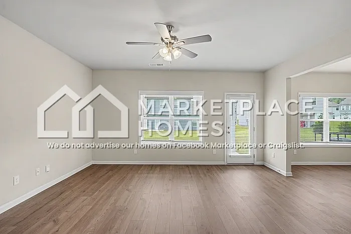 229 Wl Miller Dr — Photo 5