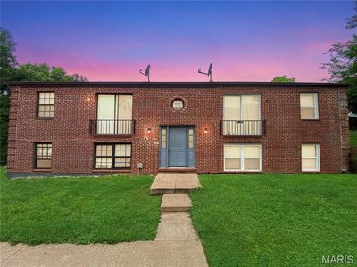 285 Mount Everest Dr, Fenton, MO, 63026