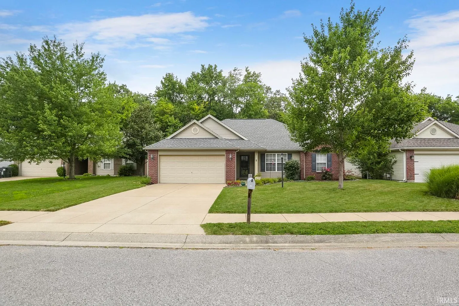 8106 Cedar Point Dr photo 1