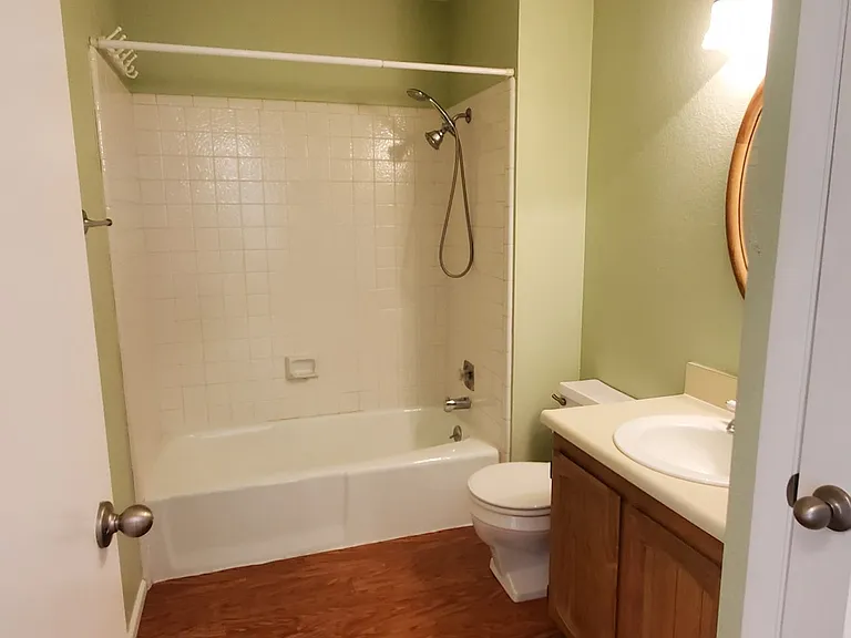 975 E Essex Court Way #4 — Photo 14