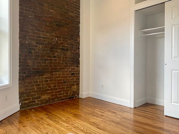 4th image of 215 E 4th St APT 27