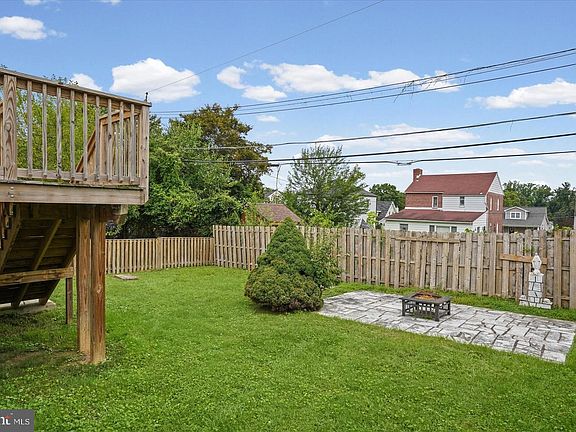 4th image of 4228 Thorncliff Rd