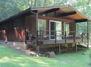 102 Pine Ln, Acme, PA 15610