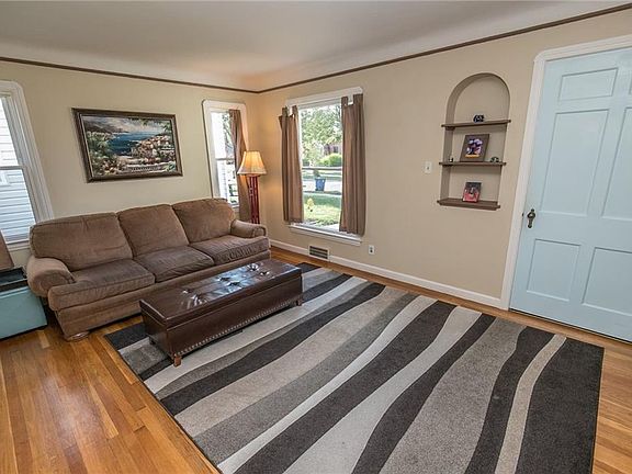 3rd image of 6401 Dellbank Dr