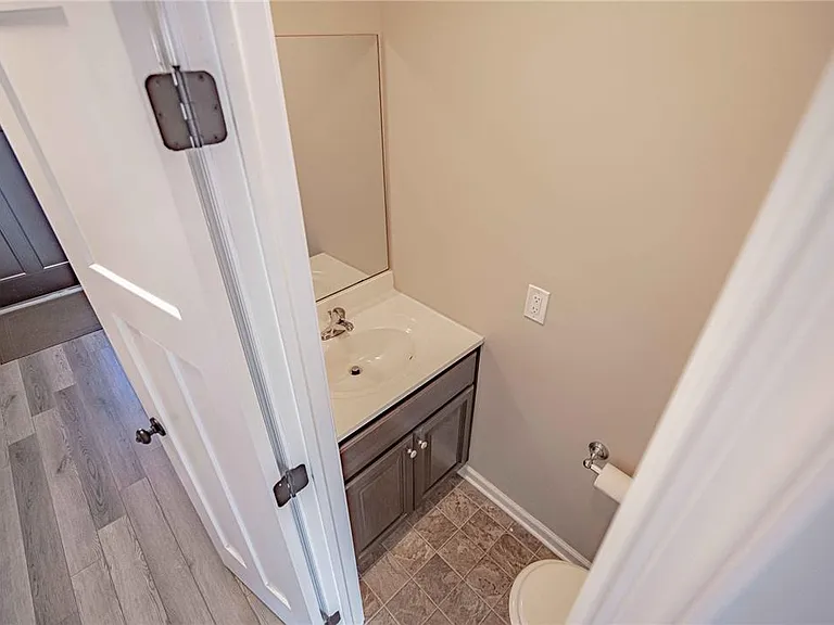3329 S 2nd St — Photo 18