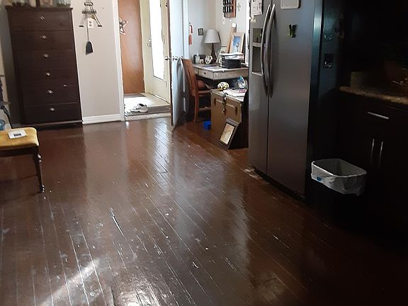 3rd image of 1915 Pomona St #2
