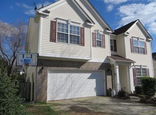 3725 Planters Watch Dr, Charlotte, NC 28278