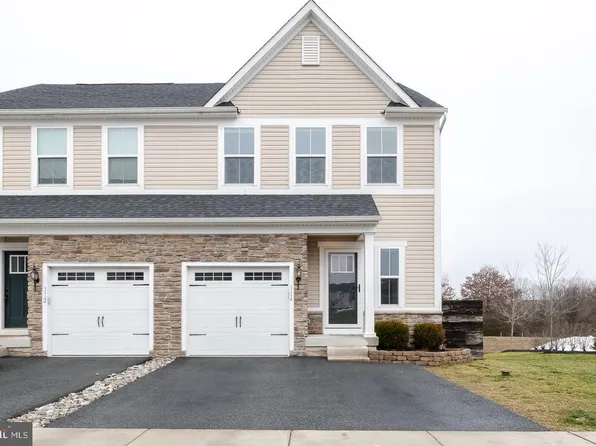 114 Kati Ct, Gilbertsville, PA 19525