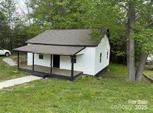 59 Pine St, Great Falls, SC 29055