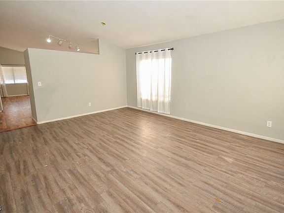 3rd image of 640 Emerald City Ave