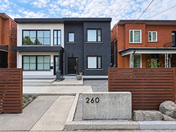 260 Clinton St, Toronto, ON M6G 2Y6