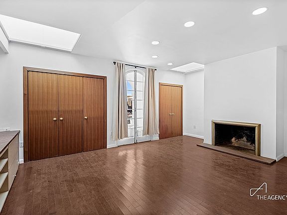 4th image of 11 W 81st St #Phb