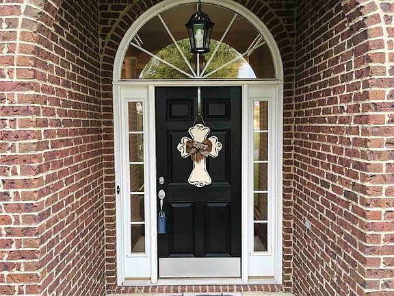 4th image of 108 Berry Hill Dr