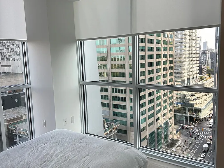 1 Yorkville Ave #1611 — Photo 20