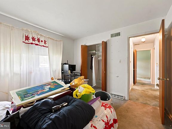 5th image of 155 Casimir Dr
