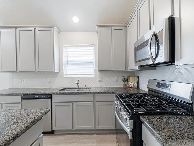 33118 School Hill Rd — Photo 8